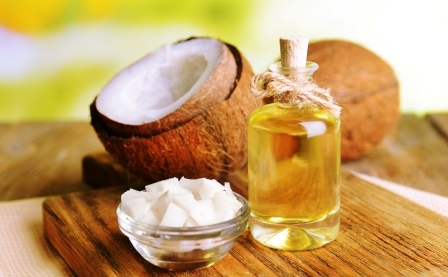 kokosový olej vo fľaši